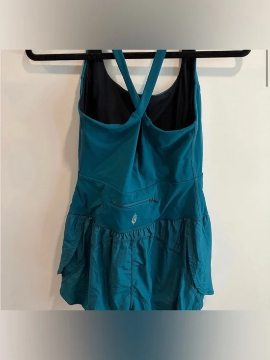 FP MOVEMENT RIGHTEOUS RUNSIE - Picture 3 of 3